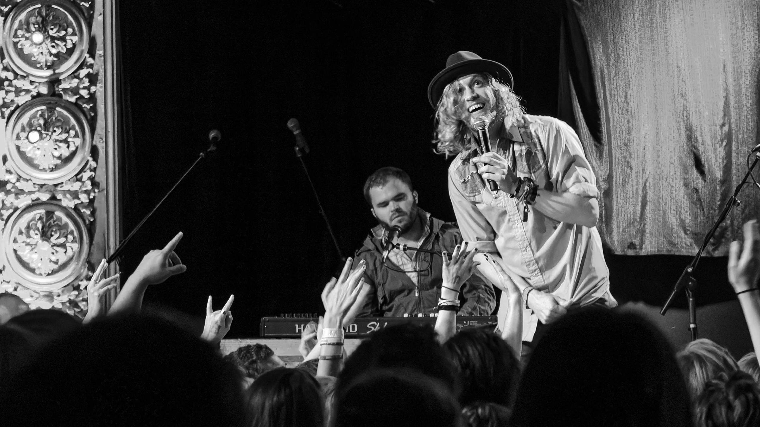 Allen Stone performing at The Majestic in Madison, WI June 24th, 2013, photography by Ross Harried for Second Crop Music