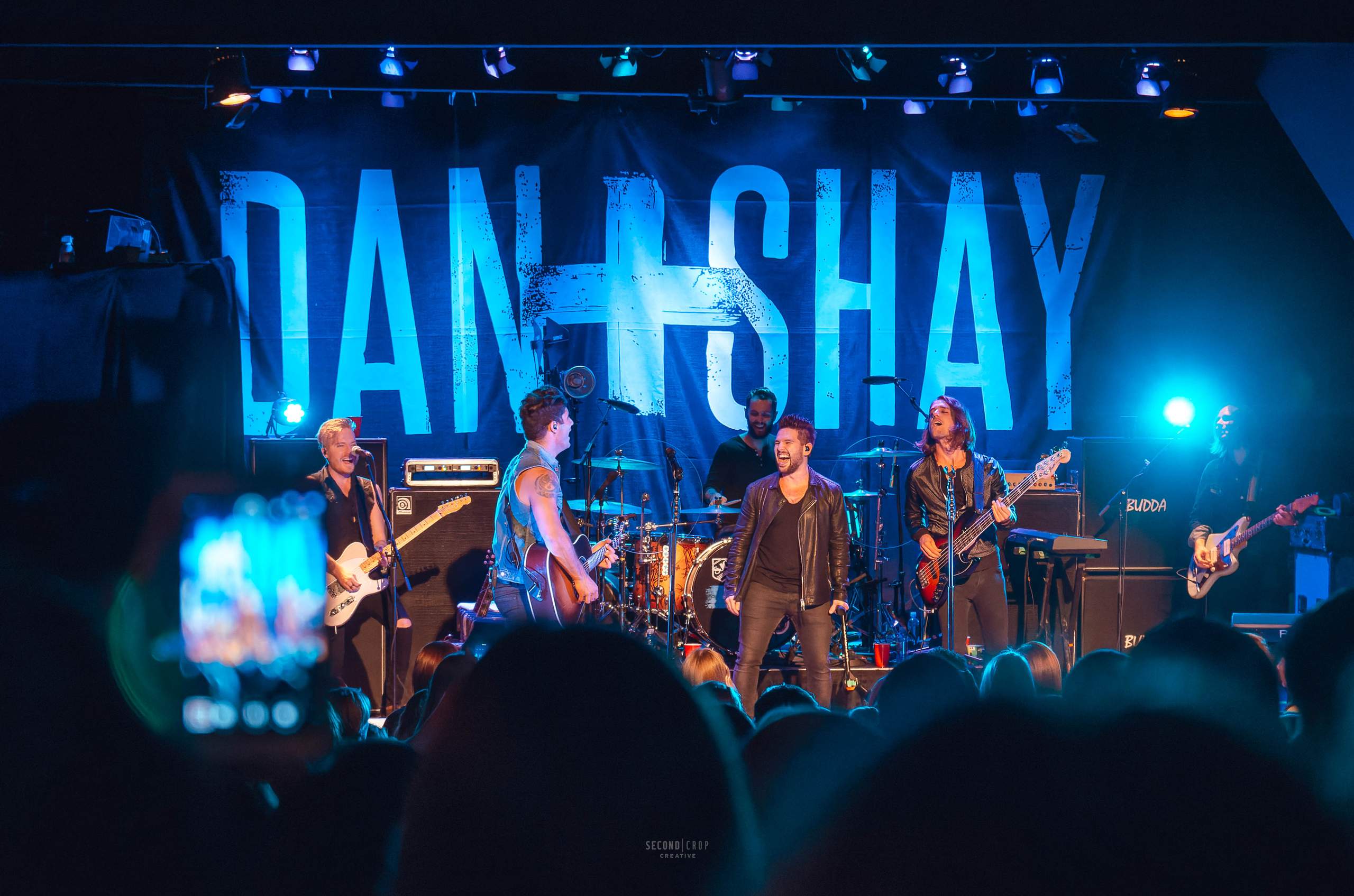 Dan & Shay performing at The Majestic in Madison, WI on October 10th, 2014, photography by Ross Harried for Second Crop Music