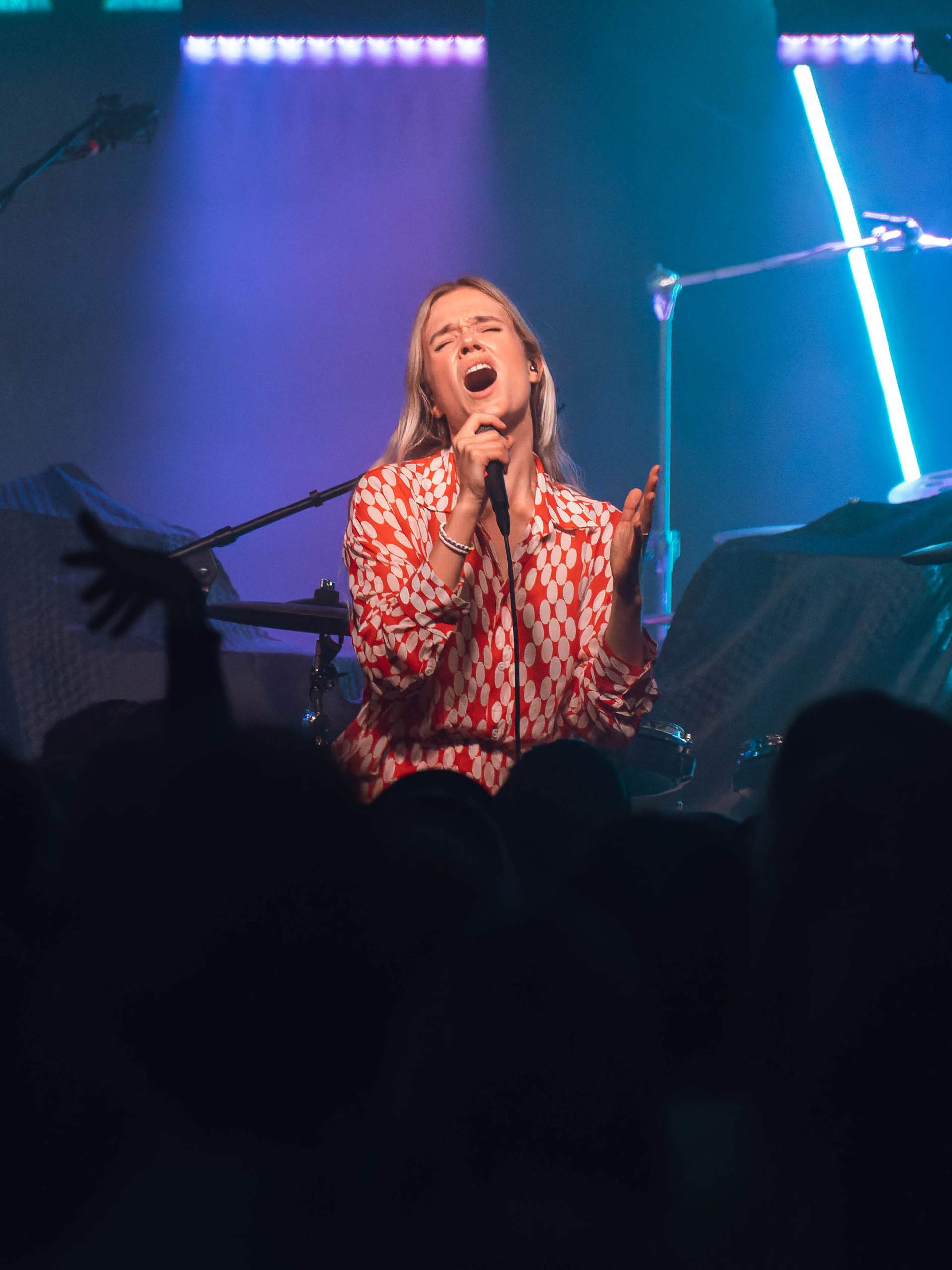 Florrie opening for a sold out G Flip at The Vivarium in Milwaukee, WI, May 26th, 2024, photography by Ross Harried for Second Crop Music