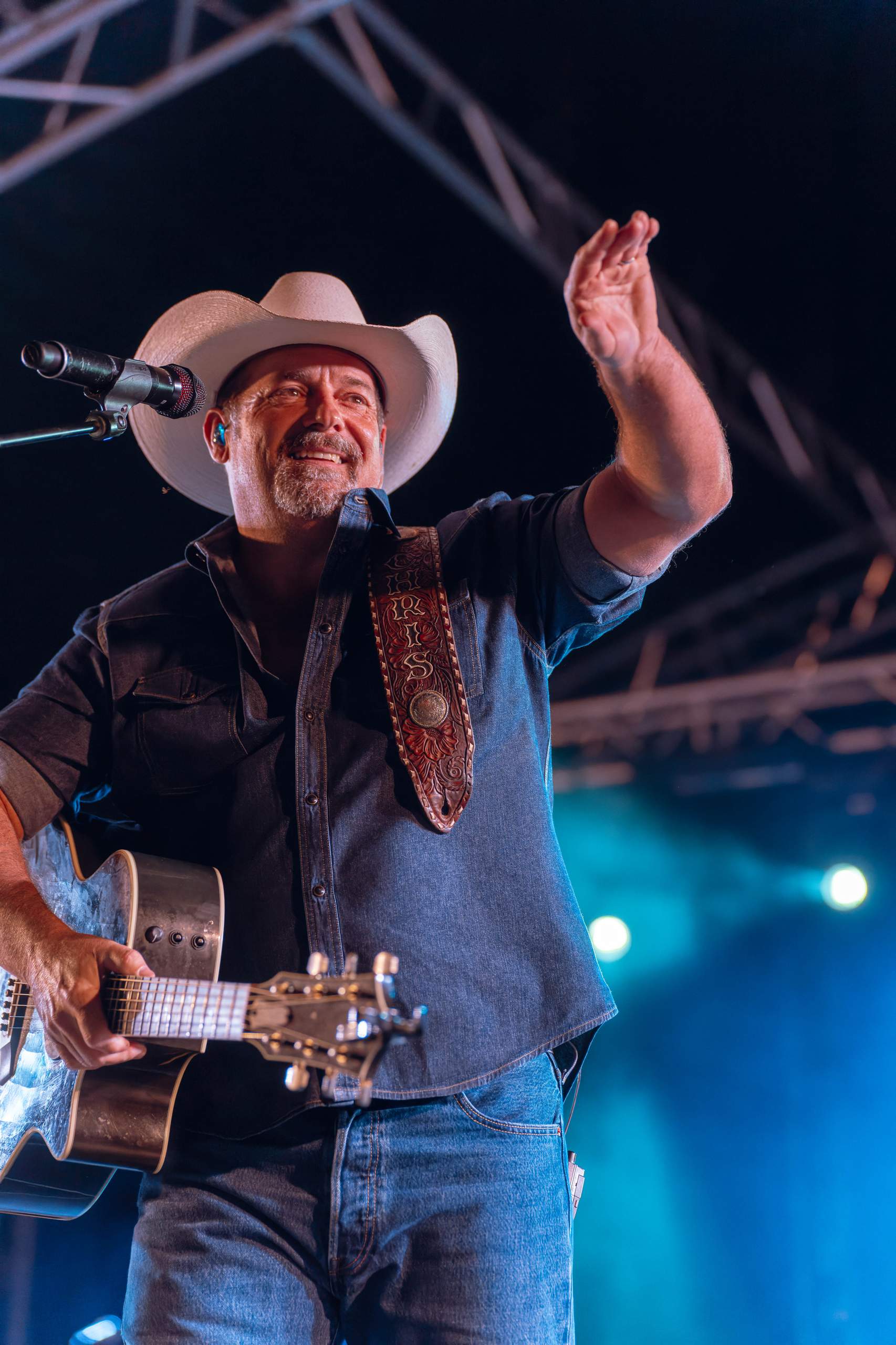 Chris Cagle performs at Tobacco Heritage Days in Edgerton, WI, July 20th, 2024, photography by Ross Harried for Second Crop Music