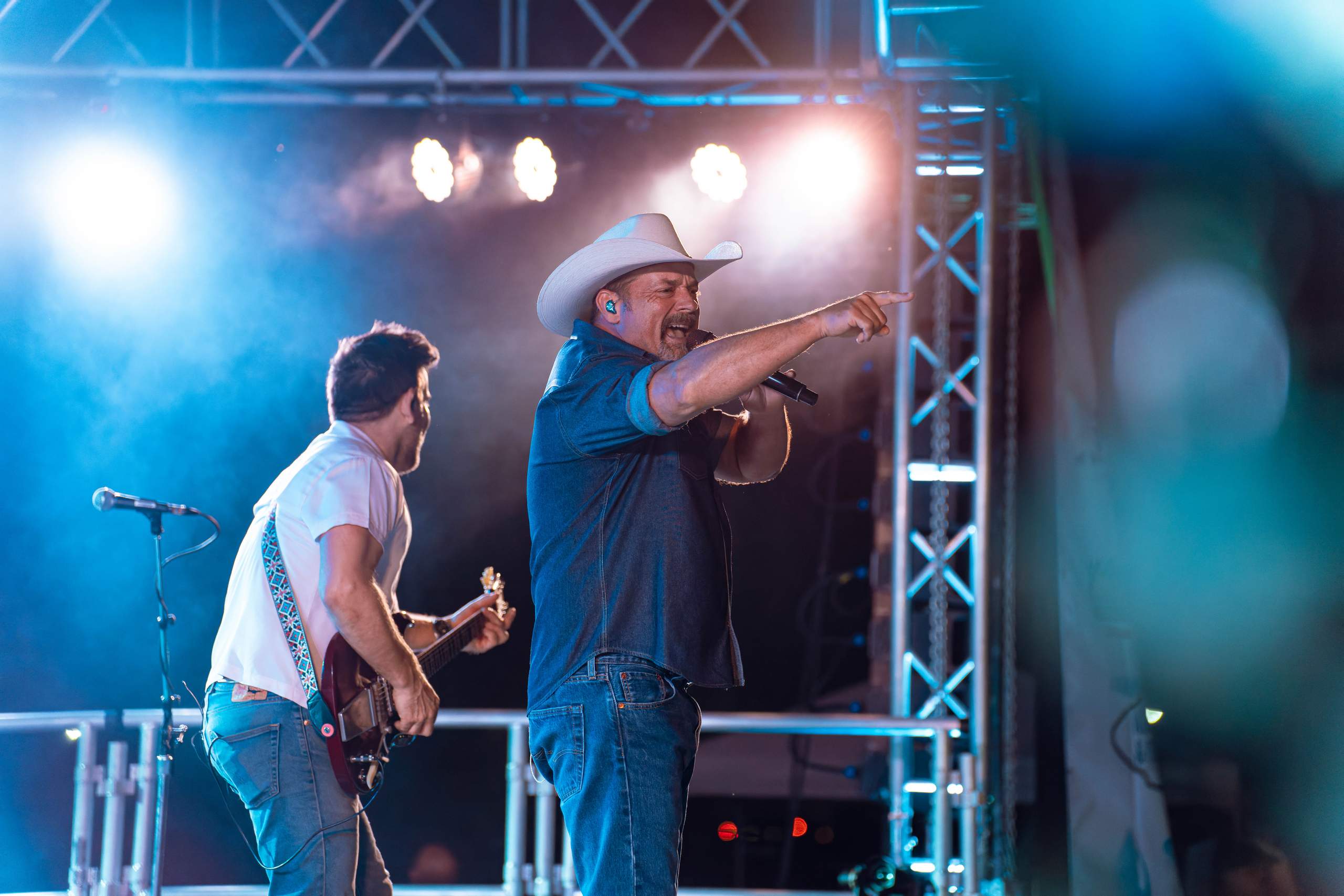 Chris Cagle performs at Tobacco Heritage Days in Edgerton, WI, July 20th, 2024, photography by Ross Harried for Second Crop Music