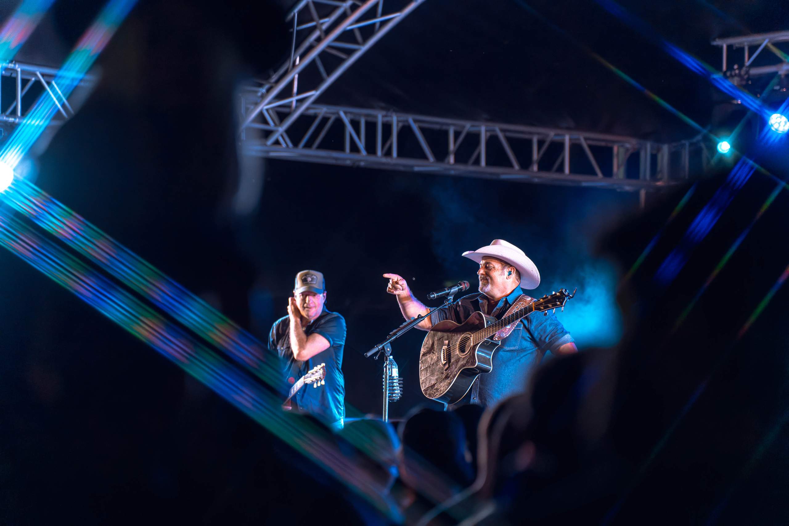 Chris Cagle performs at Tobacco Heritage Days in Edgerton, WI, July 20th, 2024, photography by Ross Harried for Second Crop Music