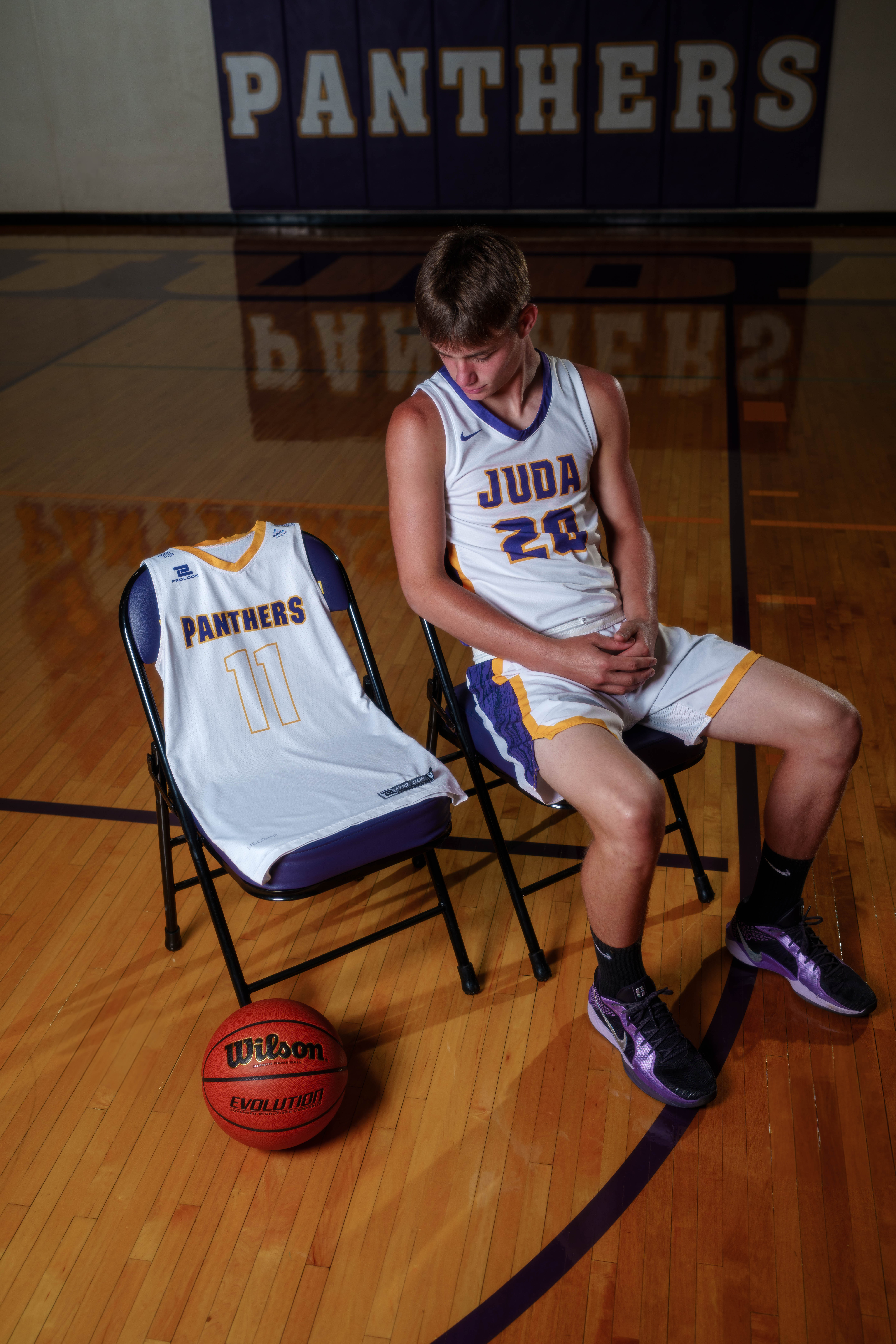 Jayden Brown poses for senior photos at Juda High School in Juda, Wisconsin on August 4th, 2025. Brown will graduate in 2026. Photography by Ross Harried for Second Crop Creative.