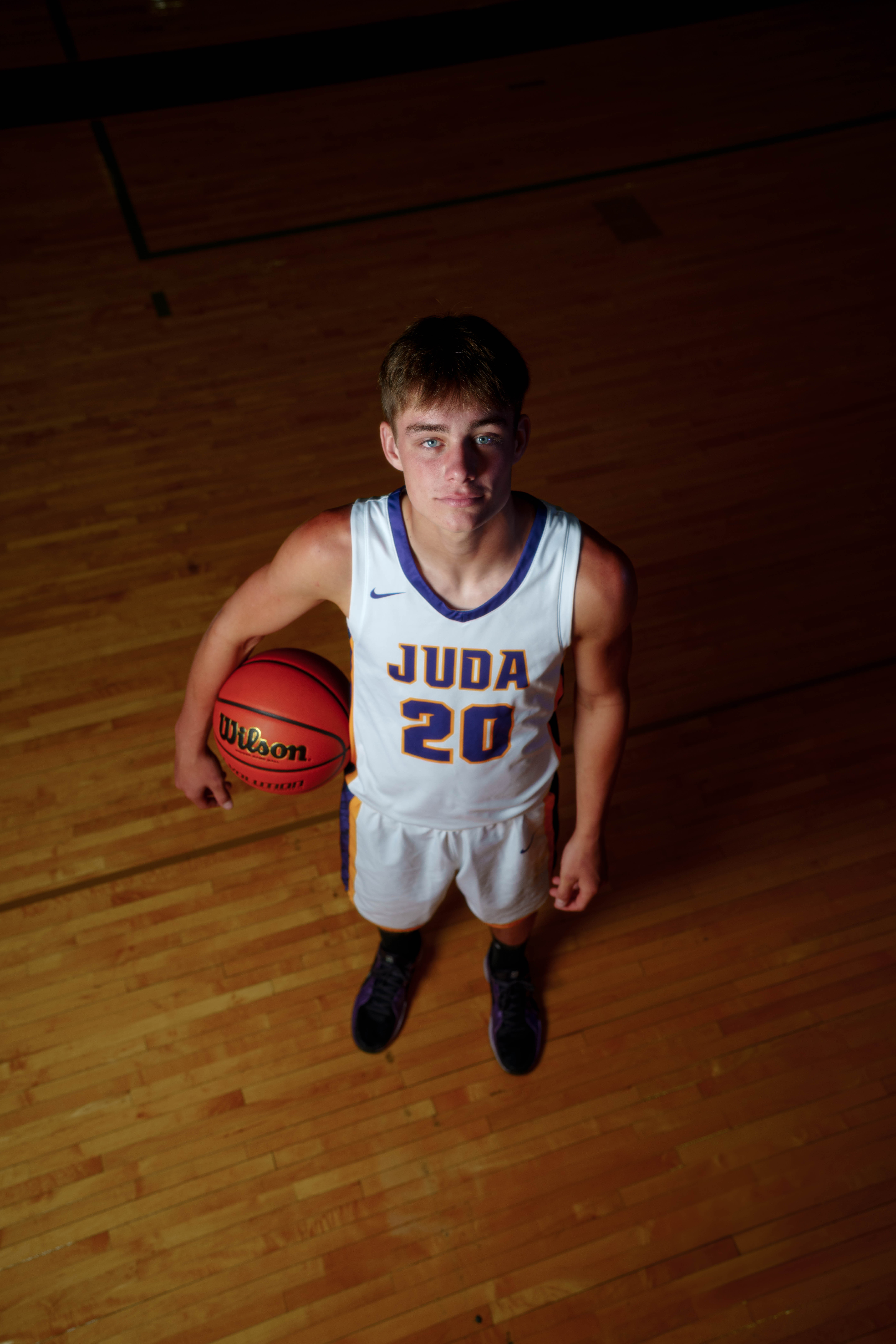 Jayden Brown poses for senior photos at Juda High School in Juda, Wisconsin on August 4th, 2025. Brown will graduate in 2026. Photography by Ross Harried for Second Crop Creative.