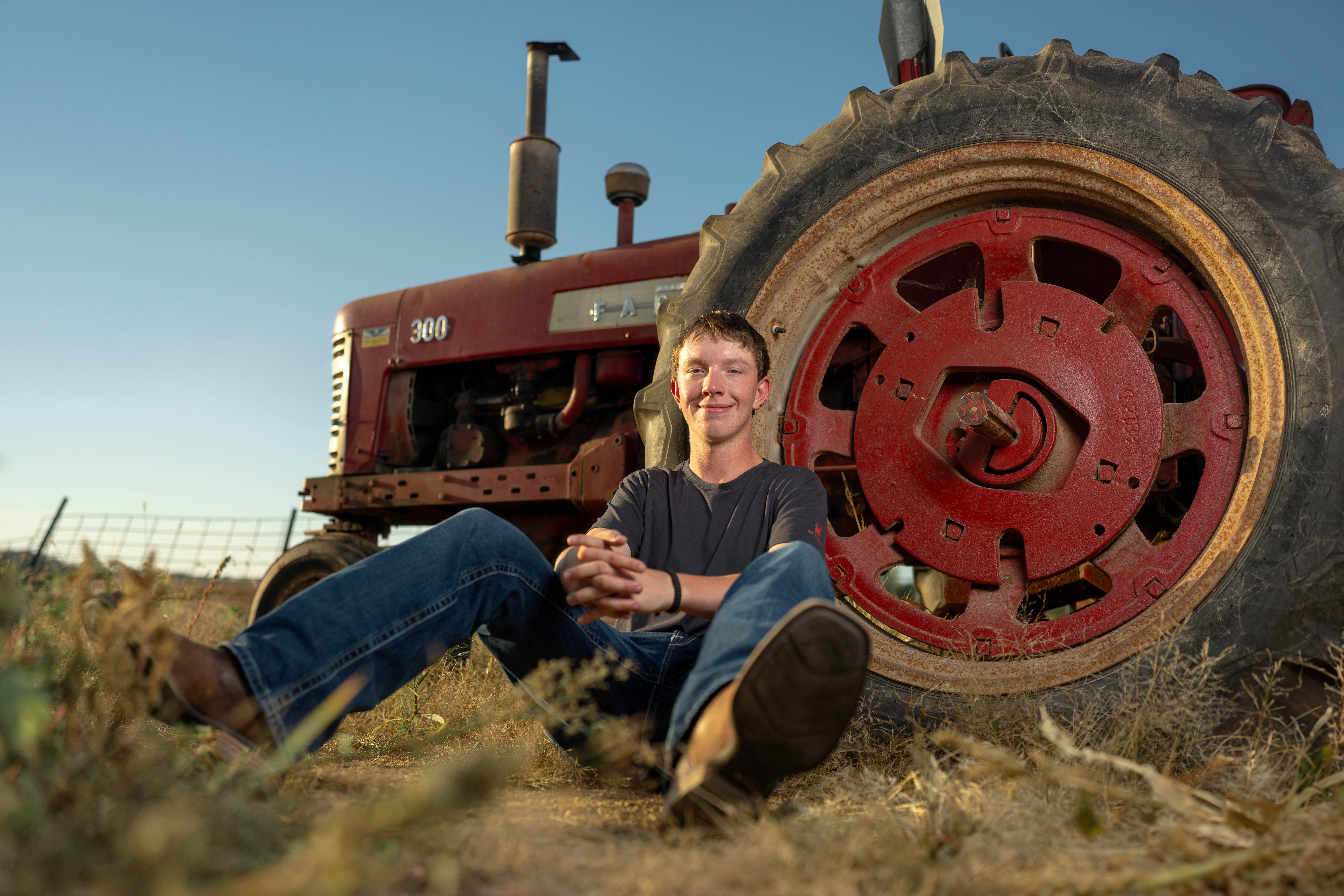 Coldan Altmann poses for senior photos in Monroe, Wisconsin on September 29th, 2025. Altmann will graduate in 2026. Photography by Ross Harried for Second Crop Creative.