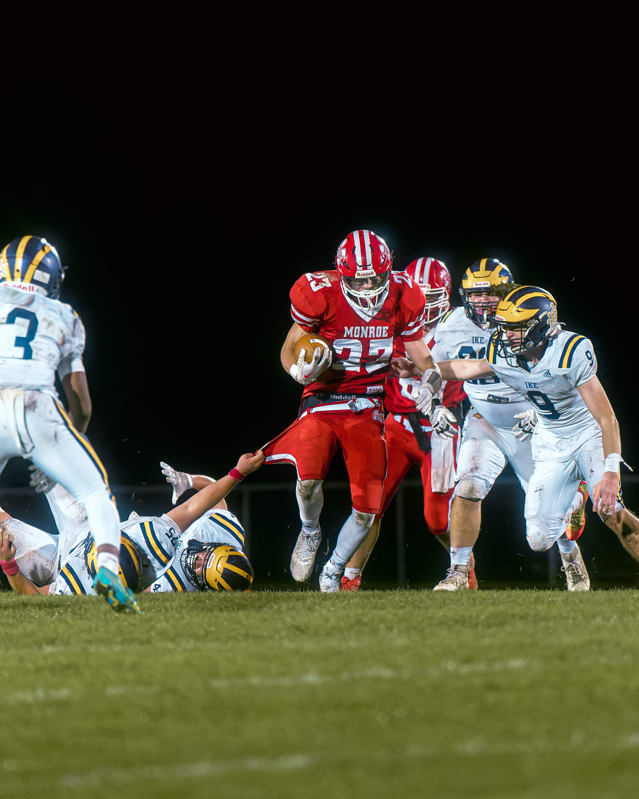 Monroe vs New Berlin WIAA Playoffs Round 1, October 20th, 2023, photography by Ross Harried for Second Crop Sports