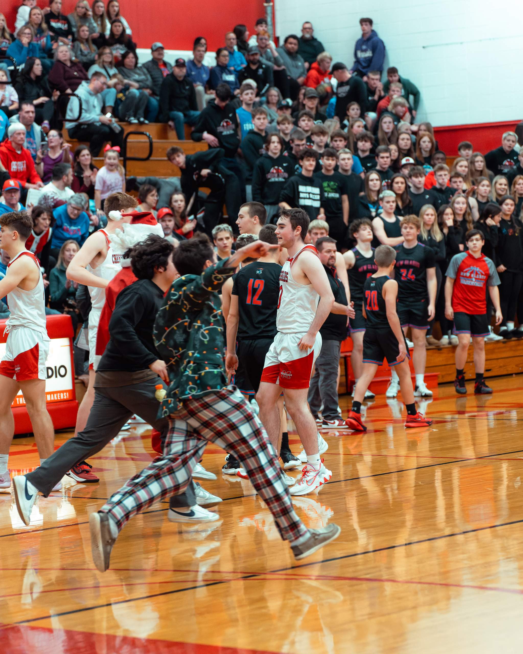 Monroe vs. New Glarus Basketball, December 12th, 2023, photography by Ross Harried for Second Crop Sports