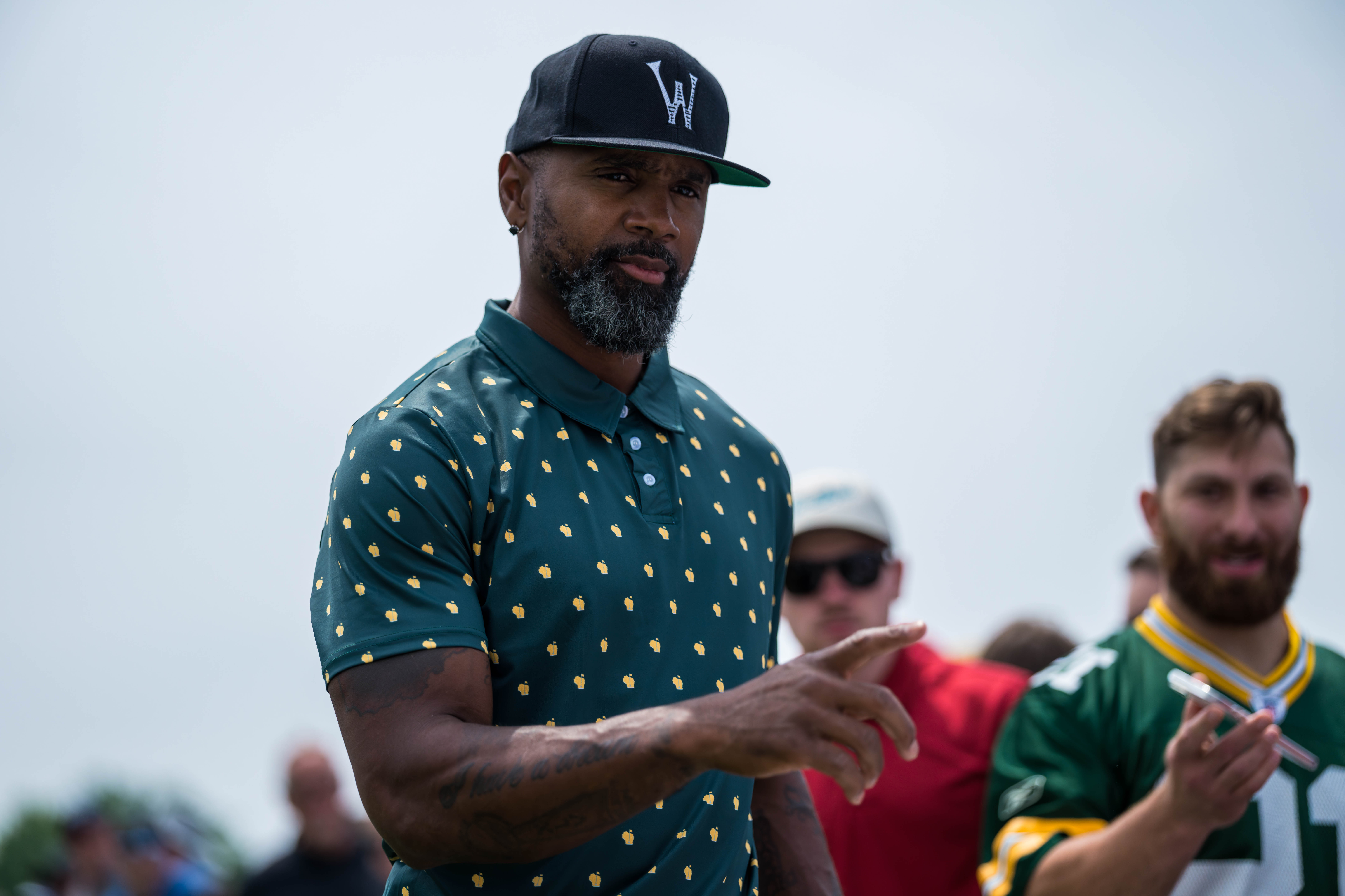 Charles Woodson interacts with fans during round 2 of The American Family Insurance Championship at TPC Wisconsin in Madison, Wisconsin on June 7th, 2025. Photography by Ross Harried for Second Crop Sports.