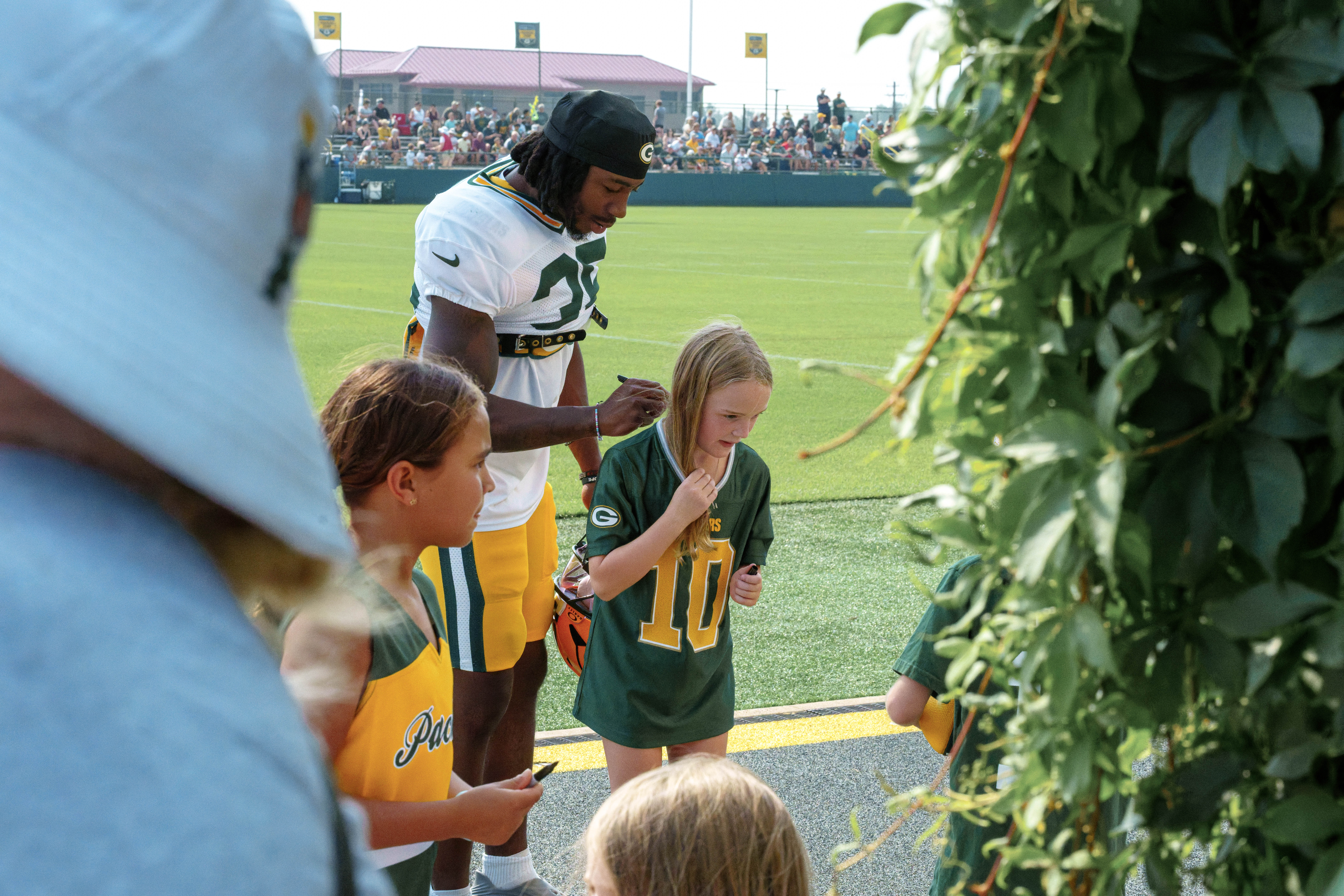 Green Bay Packers players take part in drills during NFL training camp at Ray Nitschke Field in Green Bay, Wisconsin, on August 6th, 2025. Photography by Ross Harried for Second Crop Sports.