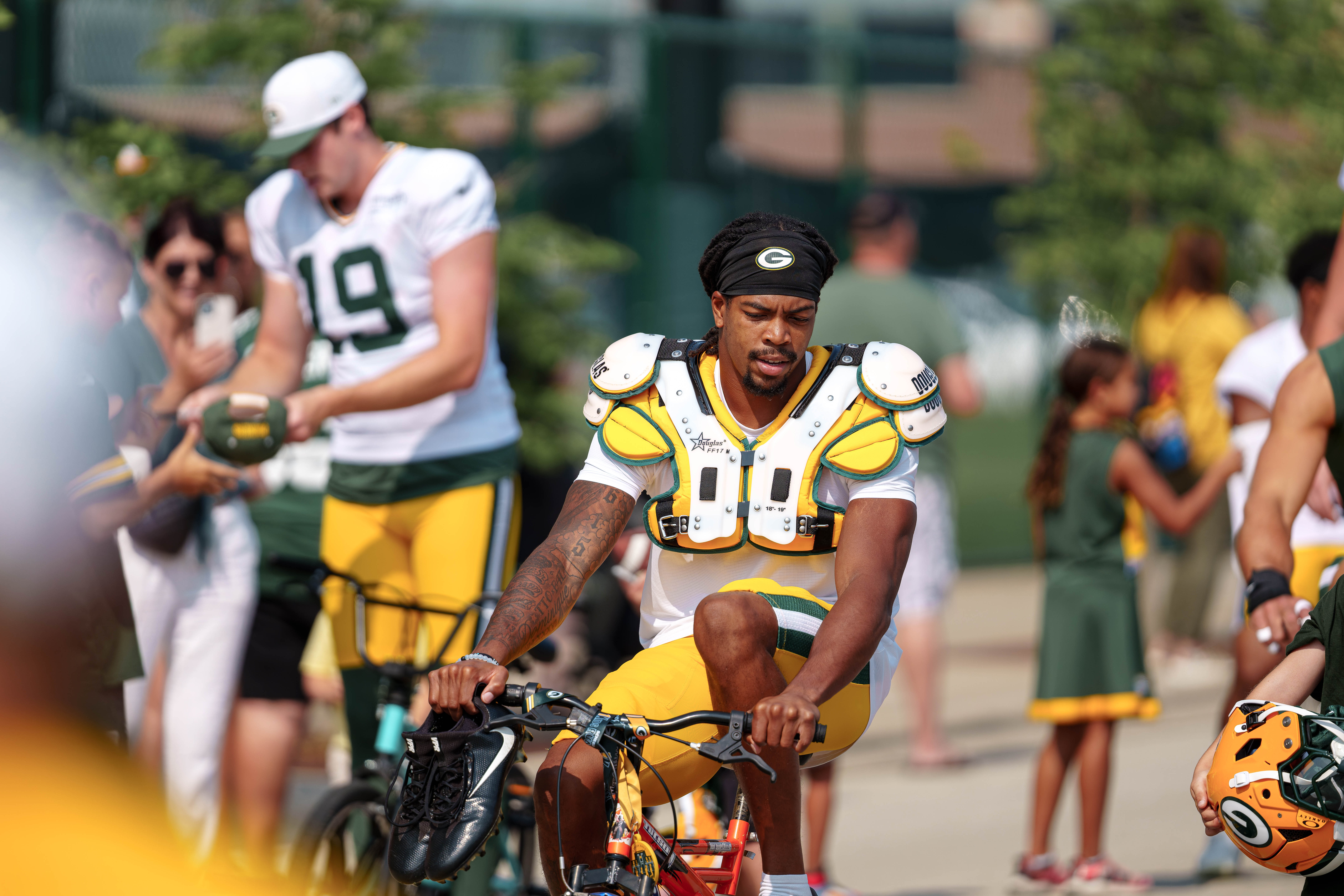 Green Bay Packers players take part in drills during NFL training camp at Ray Nitschke Field in Green Bay, Wisconsin, on August 6th, 2025. Photography by Ross Harried for Second Crop Sports.