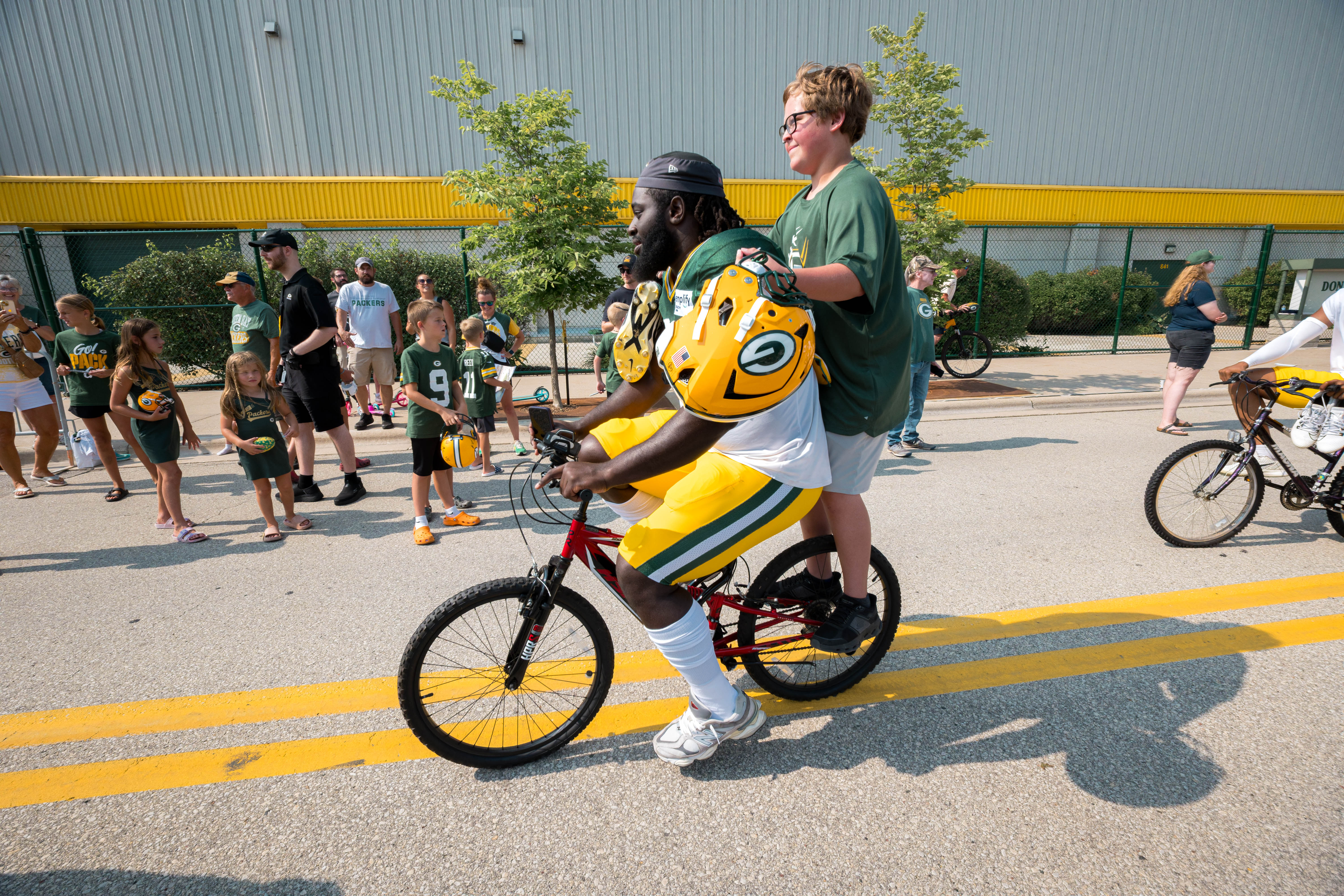 Green Bay Packers players take part in drills during NFL training camp at Ray Nitschke Field in Green Bay, Wisconsin, on August 6th, 2025. Photography by Ross Harried for Second Crop Sports.