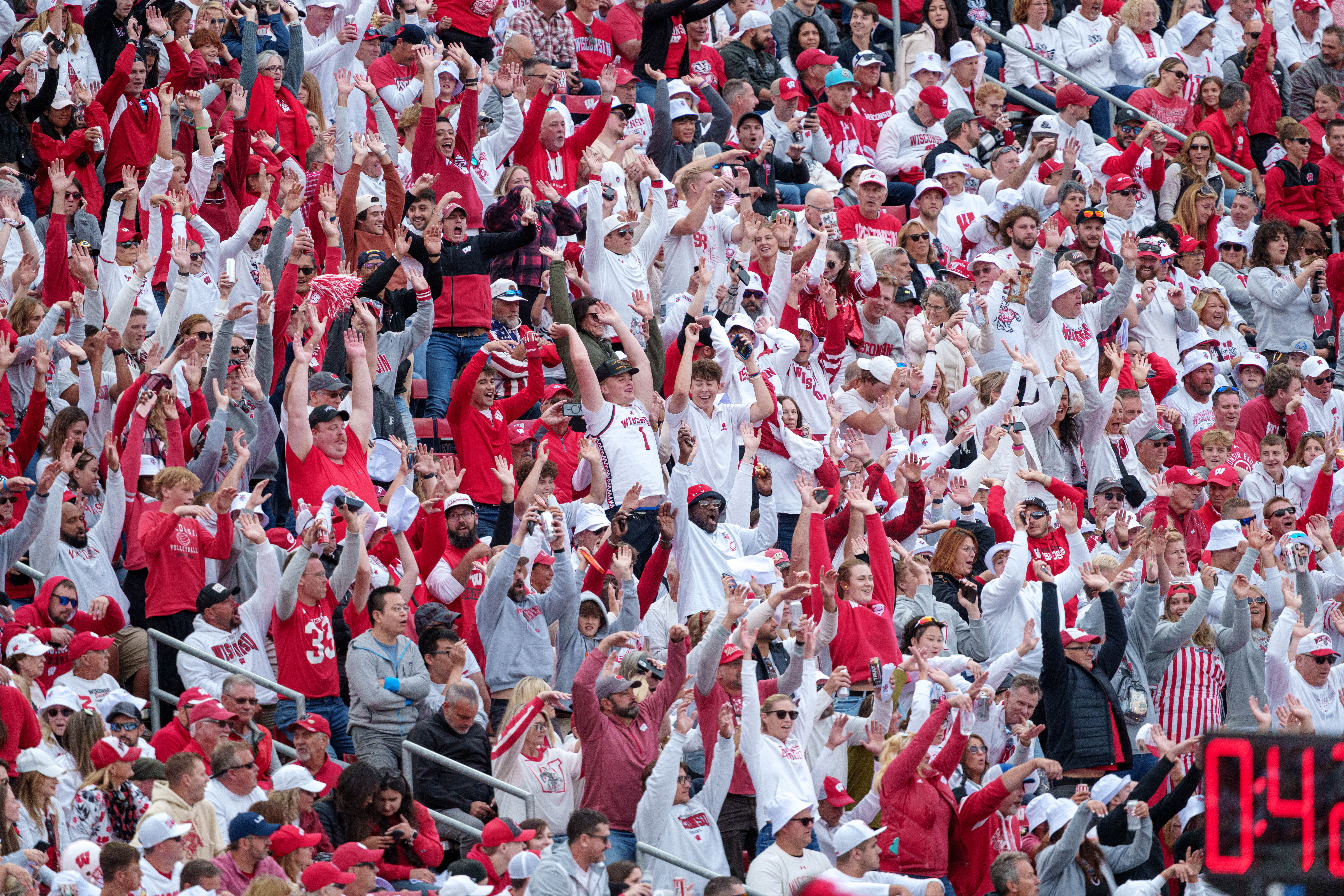 Sept 6, 2025; Madison, Wisconsin, USA; durning a college football game between the Wisconsin Badgers and the Middle Tennessee Blue Raiders at Camp Randall Stadium on September 06, 2025 in Madison, Wisconsin. Photography by Ross Harried for Second Crop Sports.