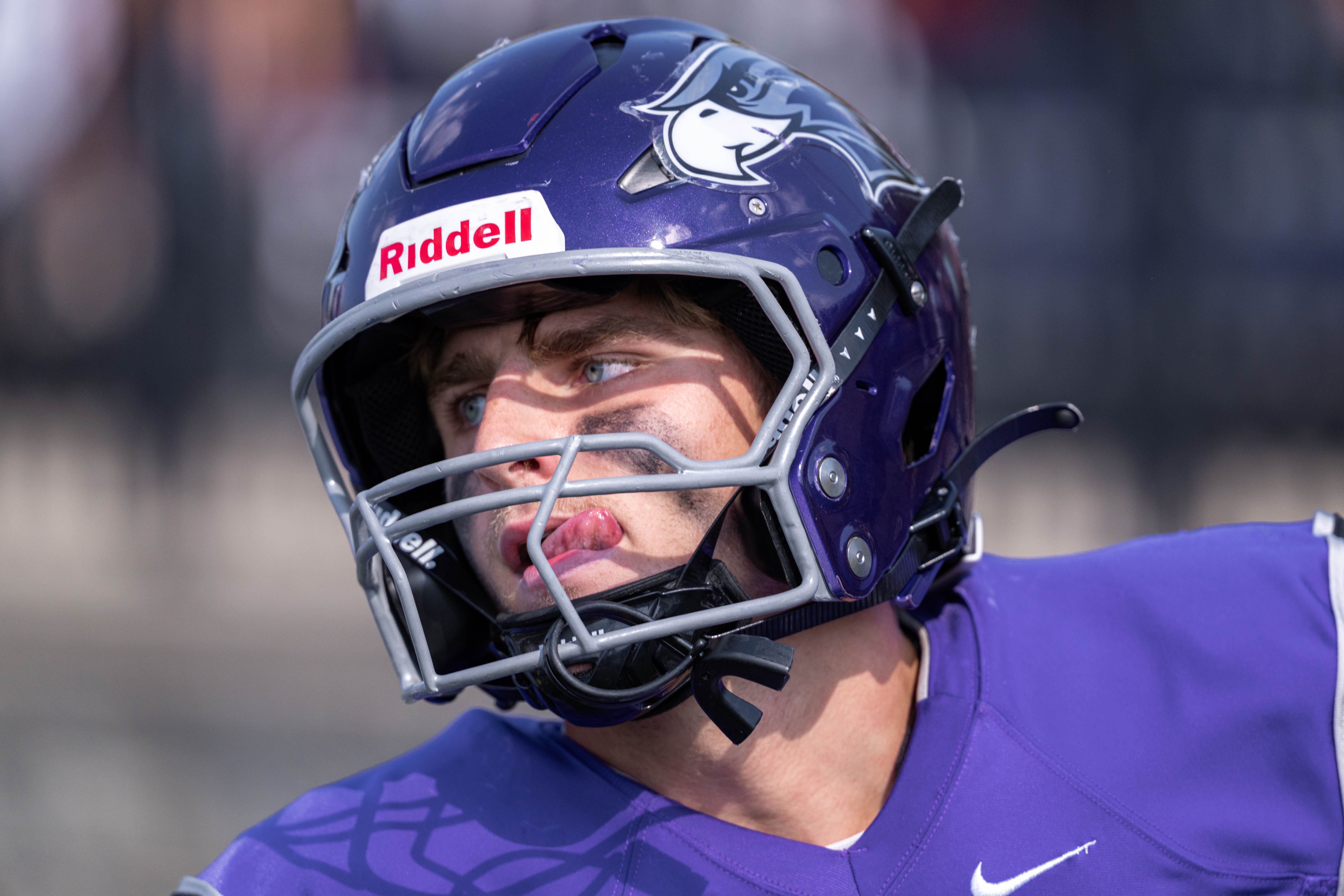 Oct 4, 2025; Whitewater, Wisconsin, USA; University of Wisconsin-Whitewater Warhawks wide receiver Tyler Vasey (7) runs after a catch durning a college football game between the University of Wisconsin-Whitewater Warhawks and the University of Wisconsin-La Crosse Eagles at Perkins Stadium on October 04, 2025 in Whitewater, Wisconsin. Photography by Ross Harried for Second Crop Sports.